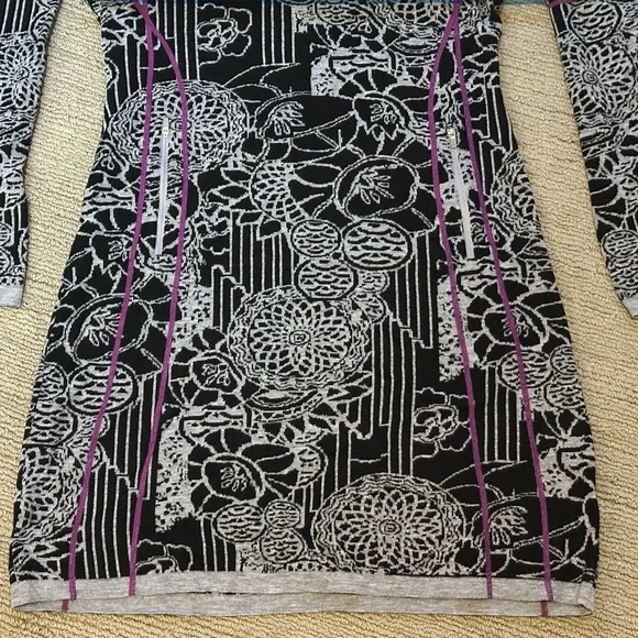 Title Nine - Merino Wool Patterned Women's Long Sleeve Dress - Picture 3 of 8